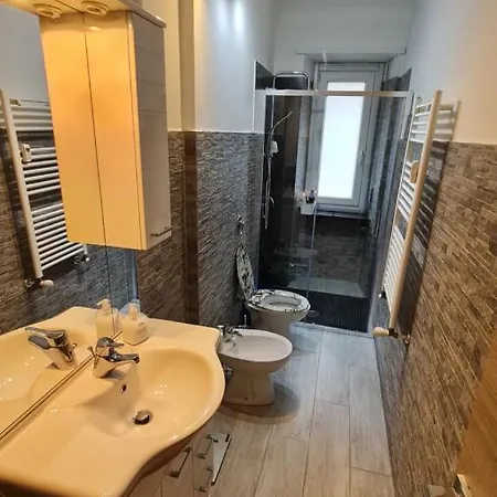 Crocetta Inalpi Arena 아파트 *